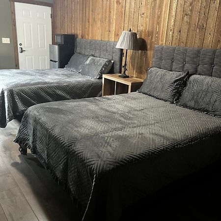 Parkway Yellowstone Guest House Room #1 Gardiner Bagian luar foto