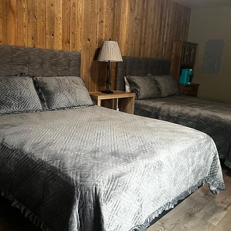 Parkway Yellowstone Guest House Room #1 Gardiner Bagian luar foto