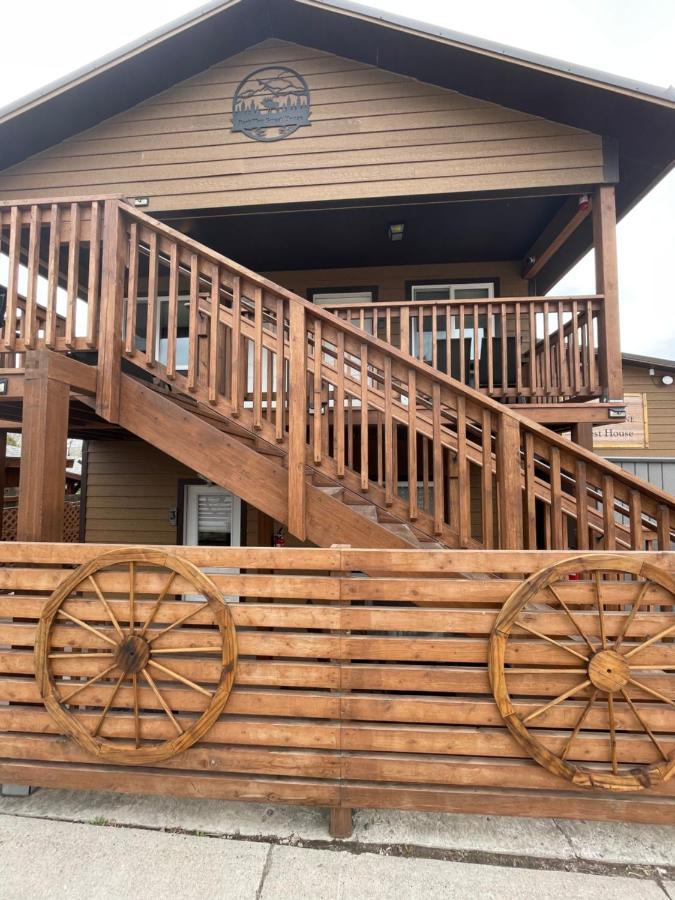Parkway Yellowstone Guest House Room #1 Gardiner Bagian luar foto