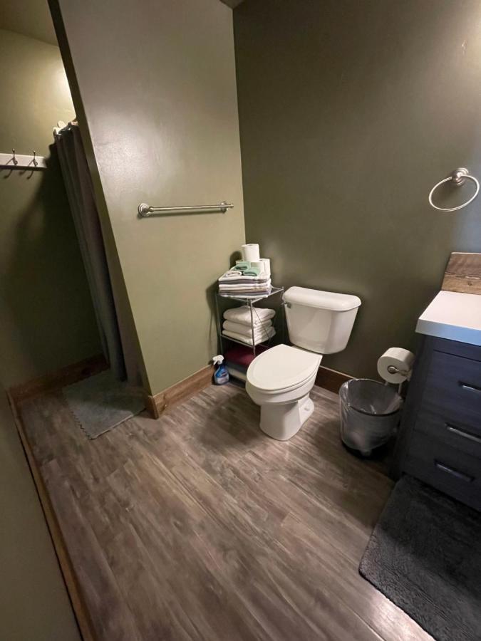 Parkway Yellowstone Guest House Room #1 Gardiner Bagian luar foto